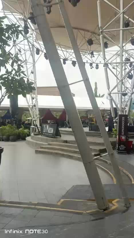 nobar timnas di kelapa gading