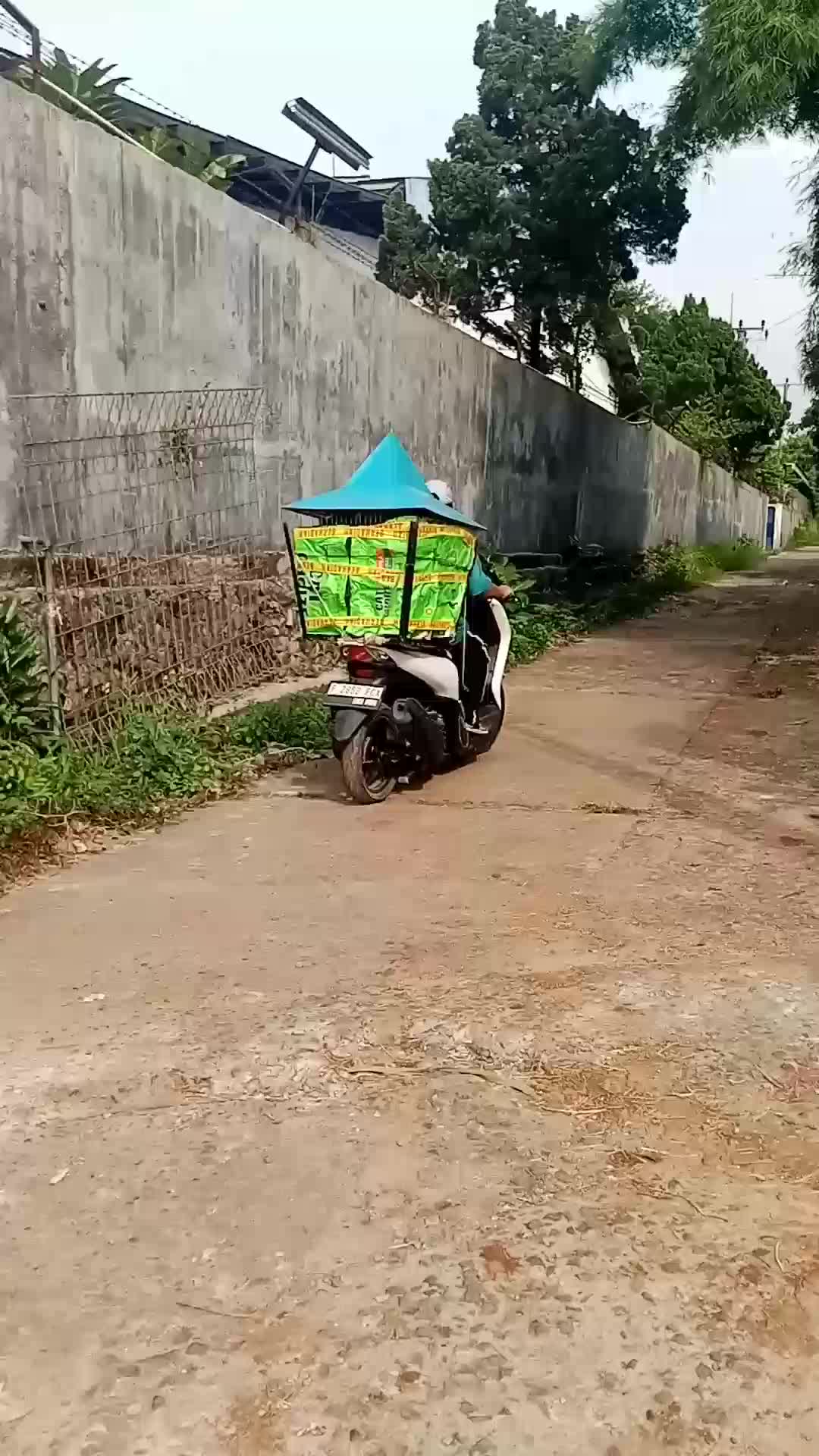 pejuang rupiah
semangat mencari nafkahnya yaa suamiku sayang