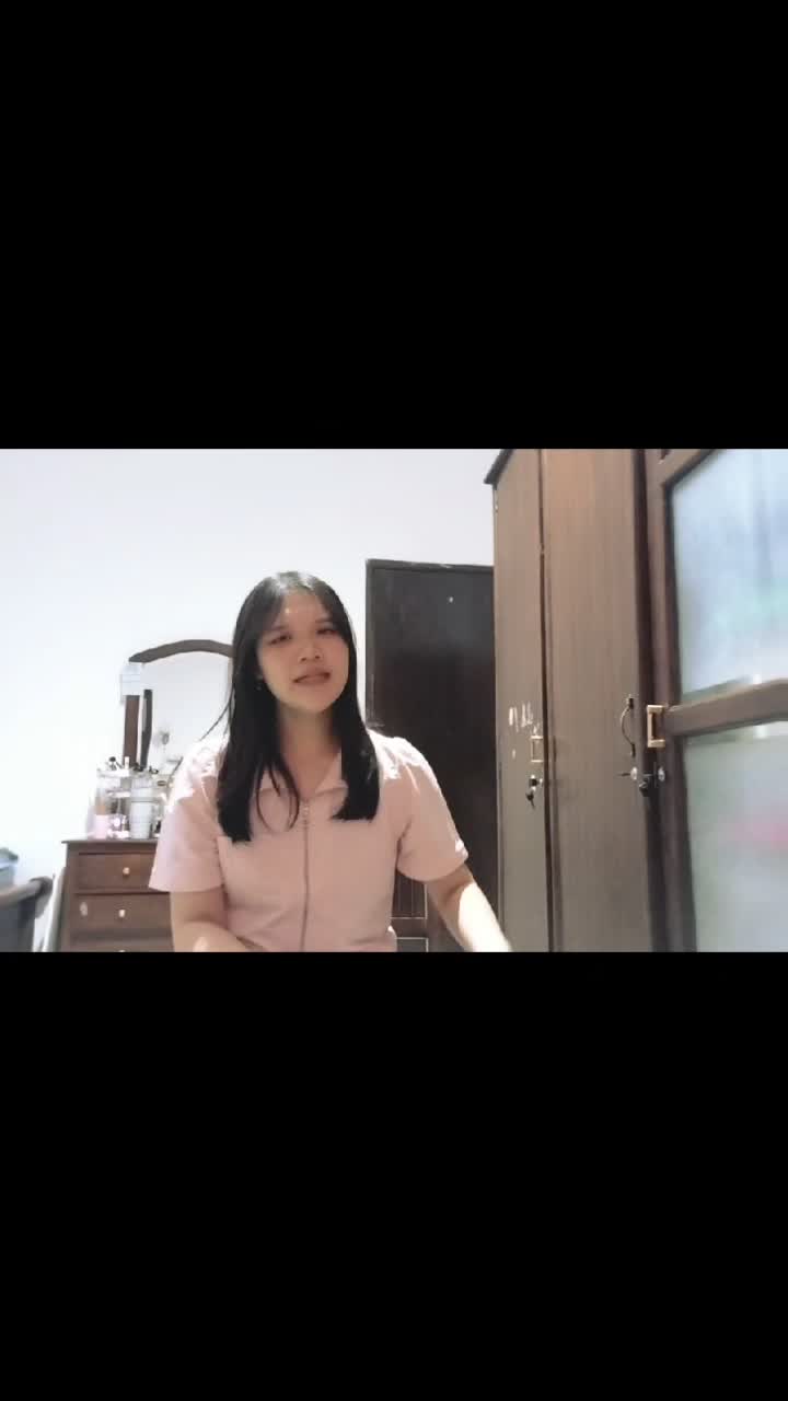 IDOL_XIV CHRISTALOVA ZIVANA 16 TAHUN SURABAYA BENTUK CINTA 