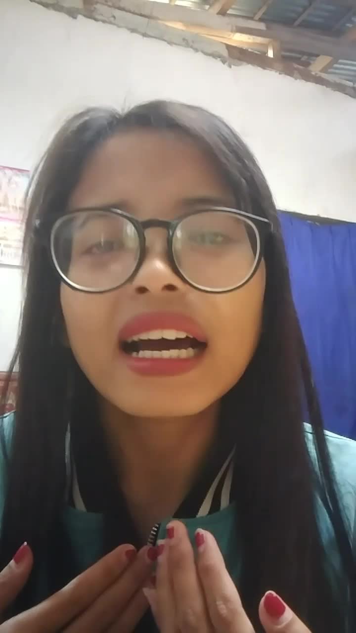 Nama :RESTINUR AYUNING TYAS..TTL:27-06-98,TINGGAL :WONOSOBO..MENYANYIKAN LAGU KEHILANGAN