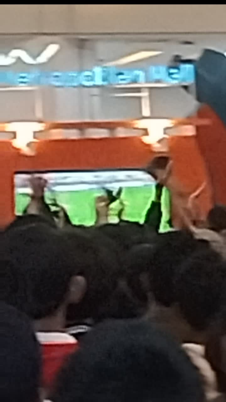 NOBARRRR BARENG RCTI PLUSSS!!!!! SERUUU BANGETTT!!! 