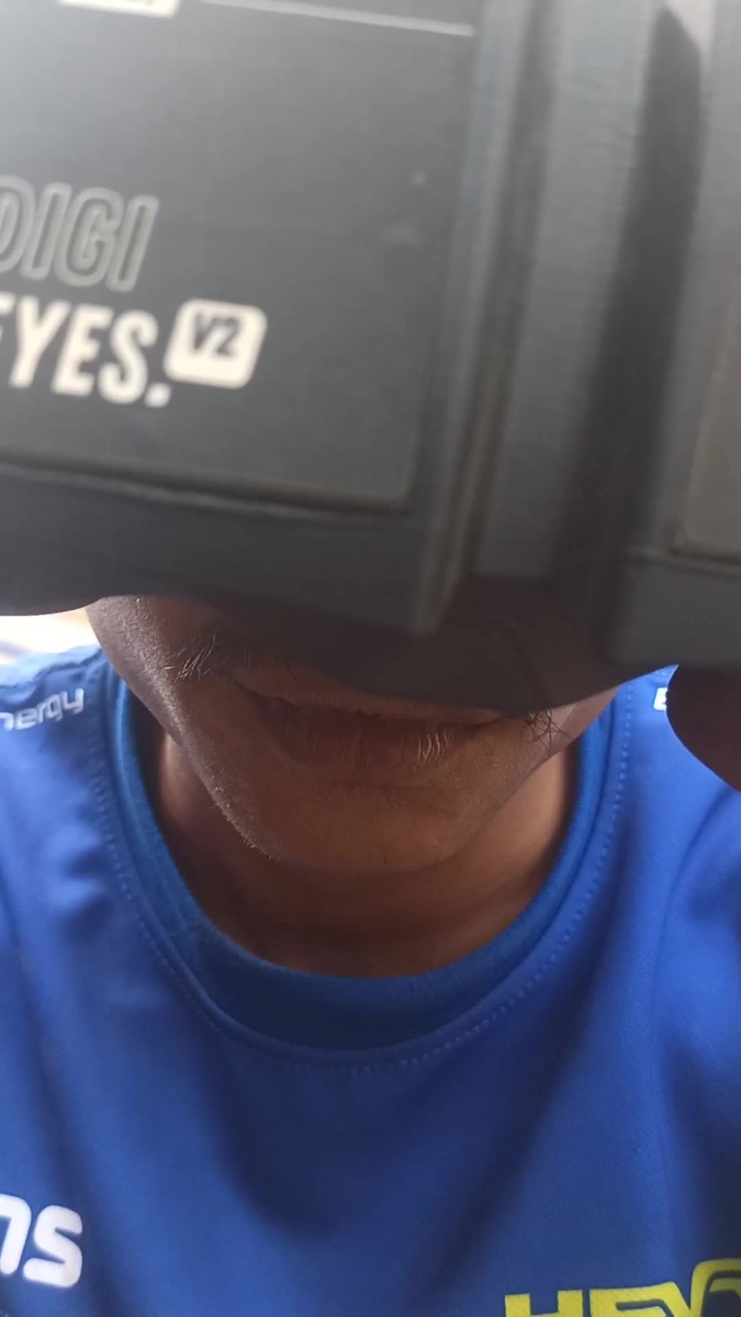 ini orng lagi ngapain ya? ada yang tau?