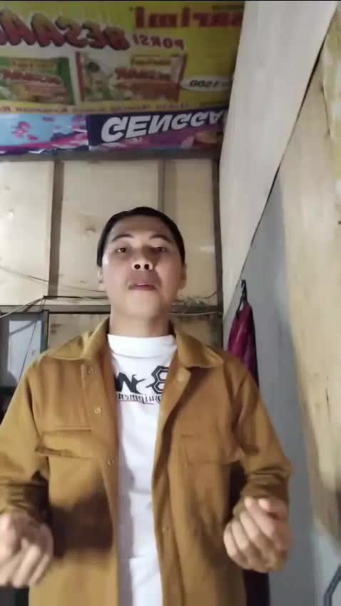 Nama :  Jusrin
Umur : 23 Tahun
Alamat : Desa Mekar
Kec : Soropia
Kab : Konawe 
Provinsi : Sulawesi Tenggara 
Lagu : Gulali ( Up beat )
Motiv