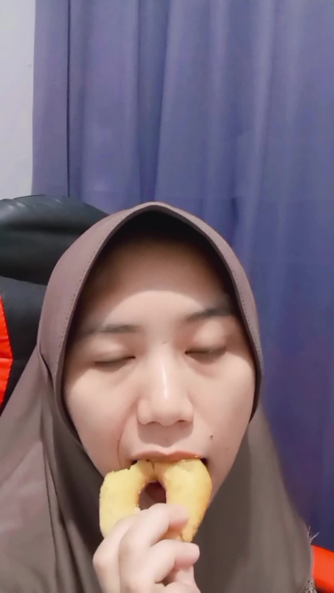 ga bisa berhenti makan makanan ini