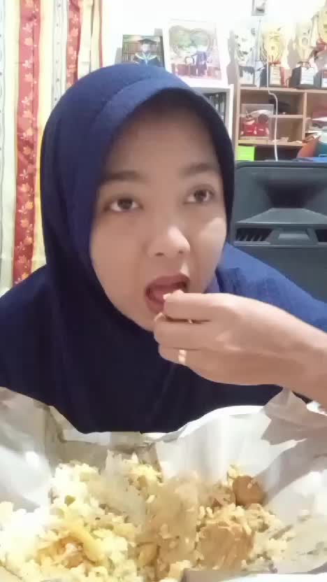 Mukbang nasi padang