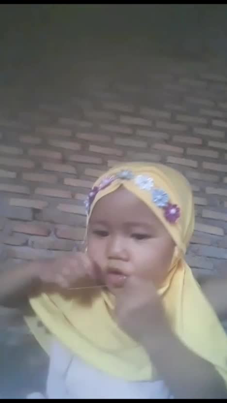 adek ani belajar mengaji