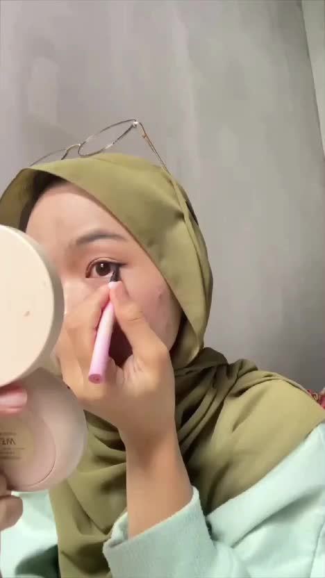 tutor mataa biar ga kosong kaya hati
#eyelinertips
#beauty
#makeup
