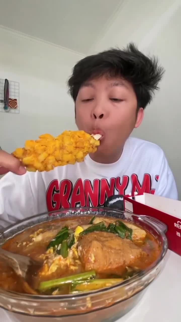 Mukbang Makan Besar
#Food #Videomasakan #videomakanan #Like #Follow #videolucu #Mukbang #Mukbangmakanbesar #Viral #videoviral #Fyp #lucu #ng