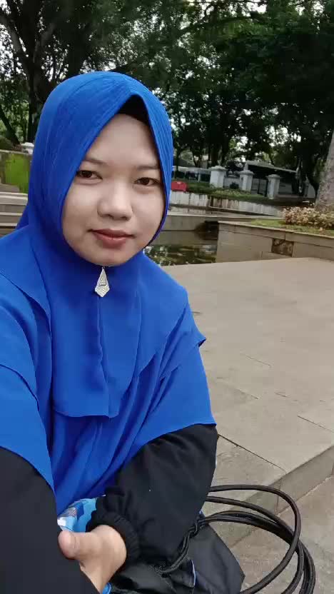 Ngabuburit di temenin kucing