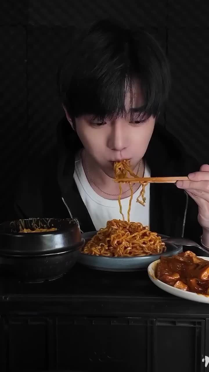 Mukbang Makan Besar
#Food #Videomasakan #videomakanan #Like #Follow #videolucu #Mukbang #Mukbangmakanbesar #Viral #videoviral #Fyp #lucu #ng