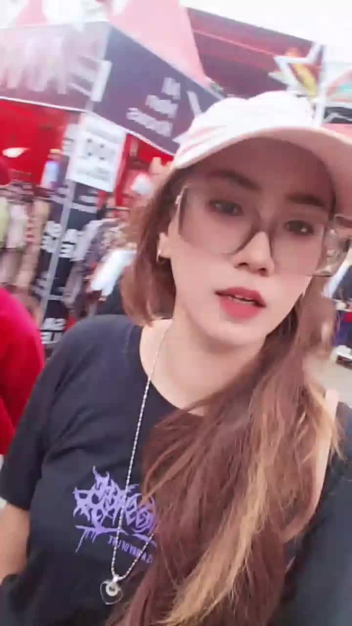 MTos mall ramayana mksr, jln2 dn fashion show bersama anak modelku