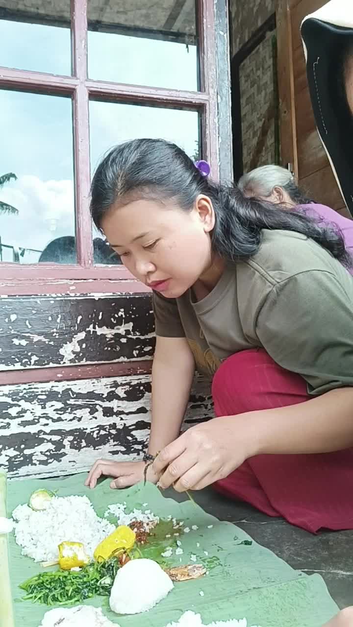 mukbang nasi liwet 
 #short  #HOTrctiplus  #RCTIPlus 