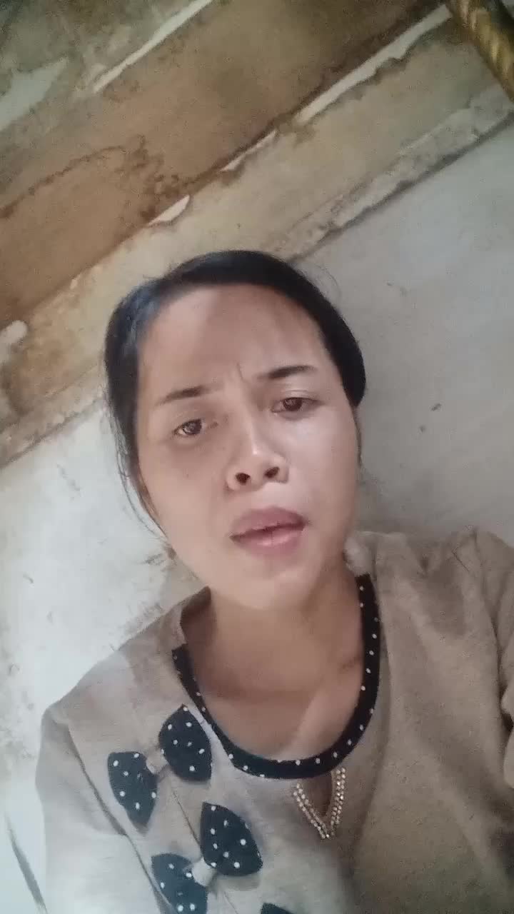 nama :Nurul fadila umur :24thn asal : Galang Sumut lagu Cikini ,semoga bisa lolos amin🤲🤭