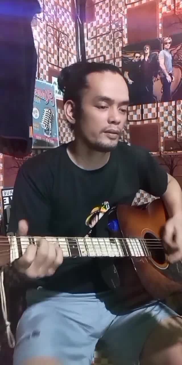 TJL Lagu Peterpan part3 
Yang tau judul lagunya silahkan tulis di kolom komentar iya,ty...
#MyfirstVideoOnHot #showmeyourvoice  #showyourtal