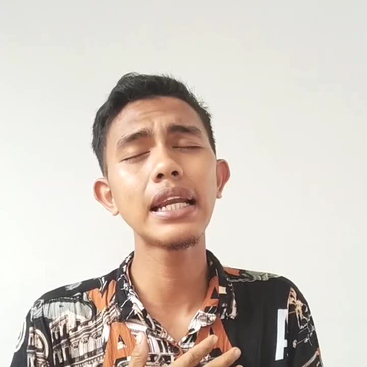  Assalamualaikum warahmatullahi wabarakatuh perkenalkan nama saya sulfadli umur saya 22 tahun kota asal Sulawesi tenggara kabupaten kolaka t