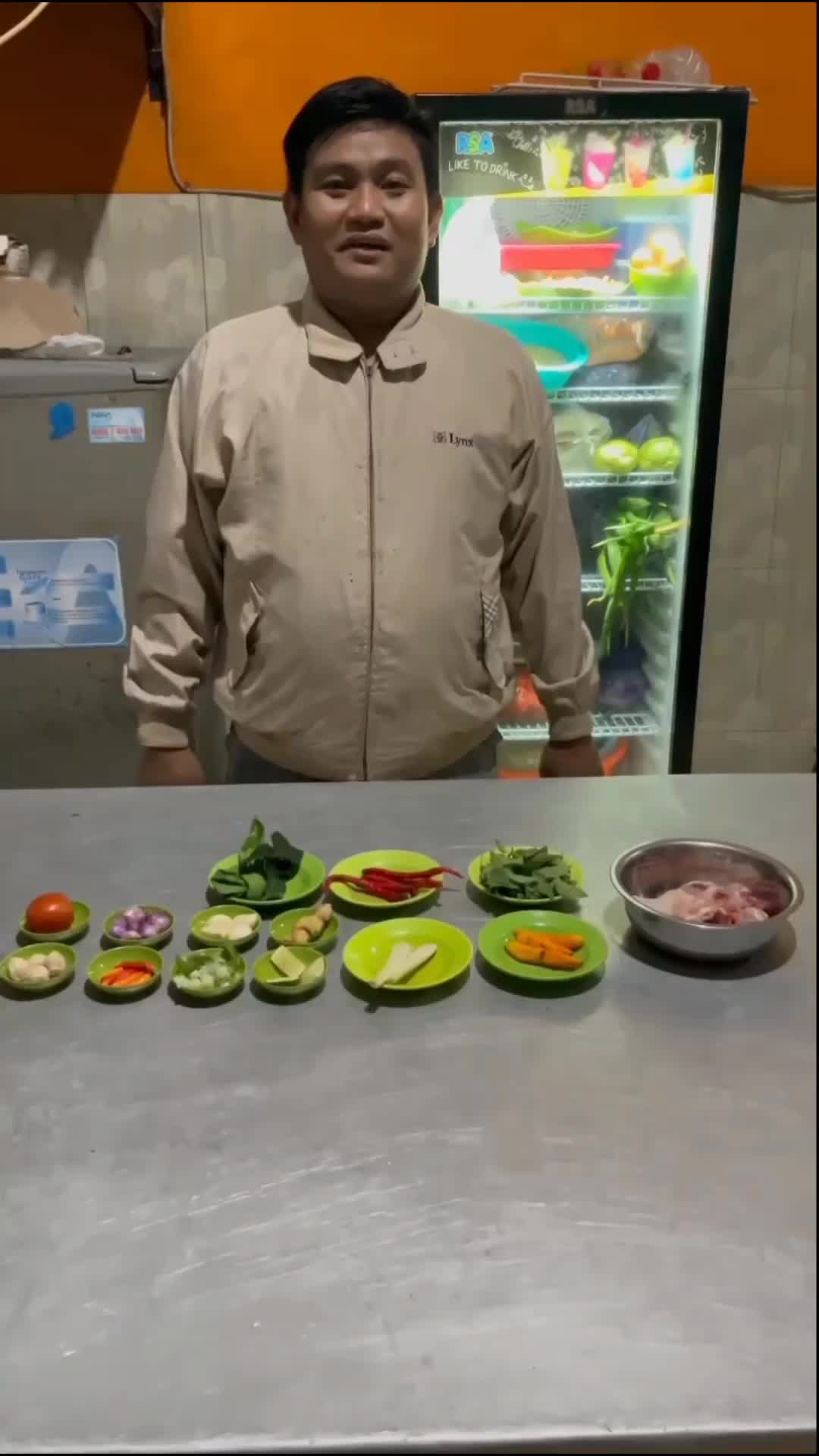 ayam woku belangga 

 #OnlineAuditionMCI13