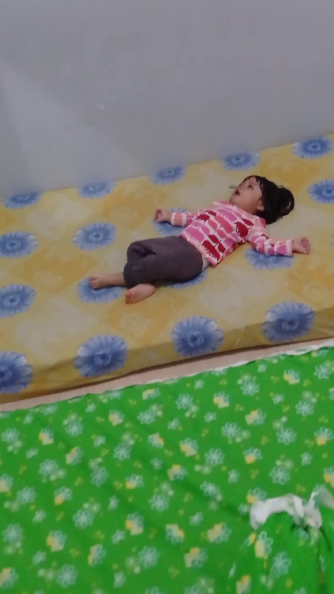 ngerjain si tata sebelum tidur😁