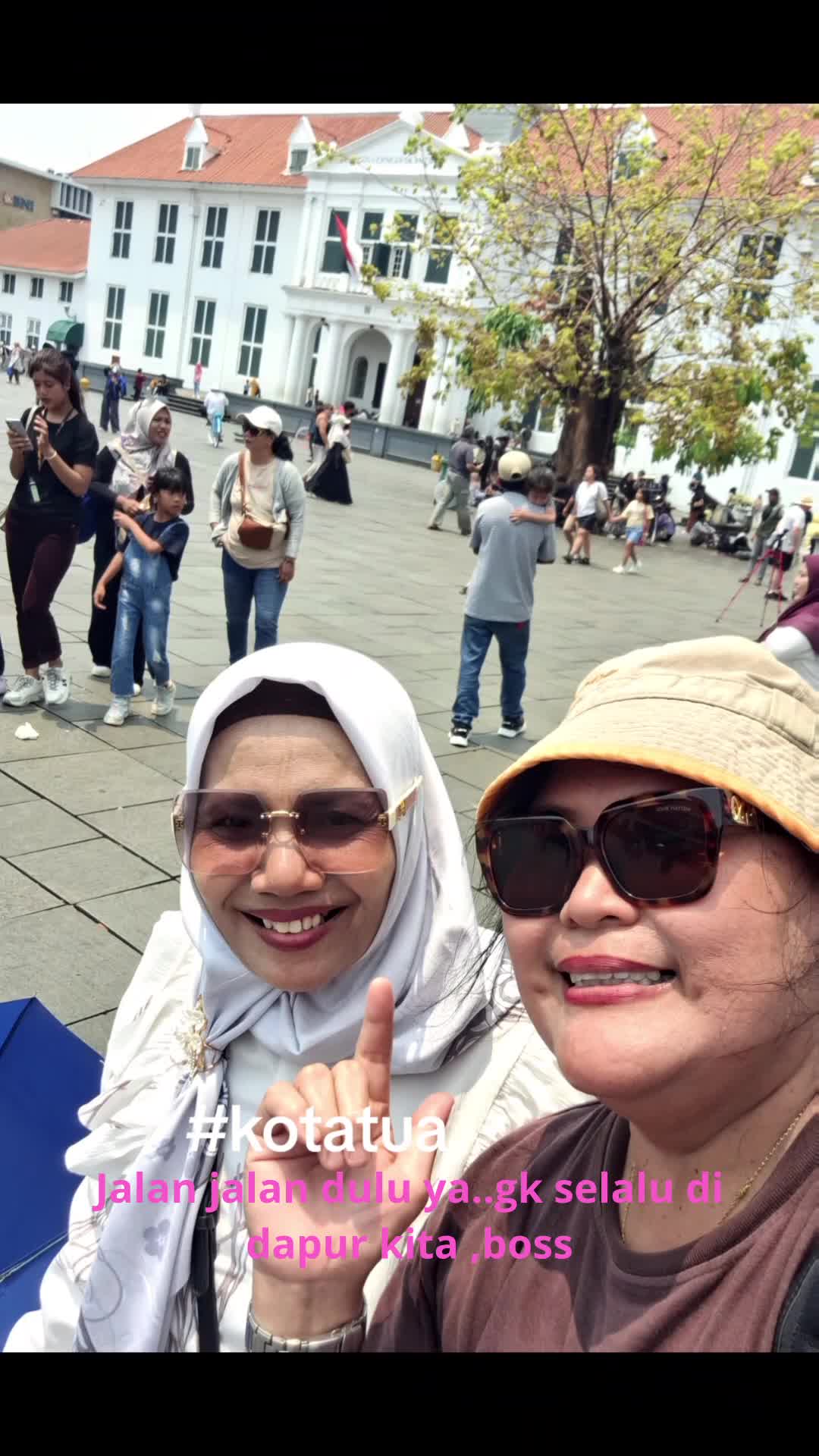 setelah didapur begelut tentang masa memasak ,boleh donk kita jalan2 lepas tugas sebagai ibu rumah tangga ...melepas penat nikmati waktu lib