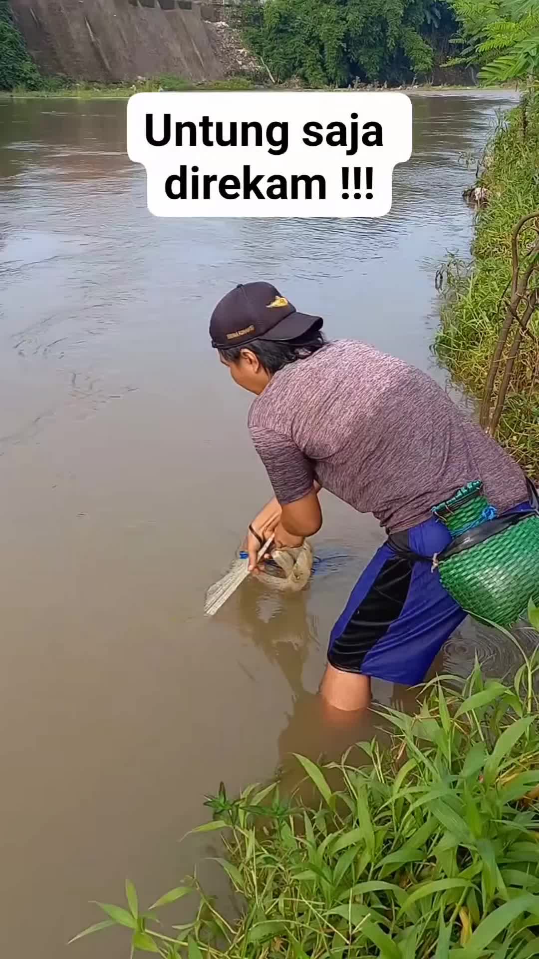 Menjala ikan di sungai yang keruh ternyata dapat banyak‼️ #reels #fyp #reelsfyp #reelsfb #fbreels #trending #meledak #fbpro #kontenkreator #