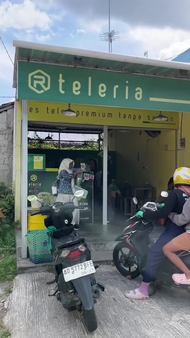Menu baru es teles sak ember di televisi sragen bolo