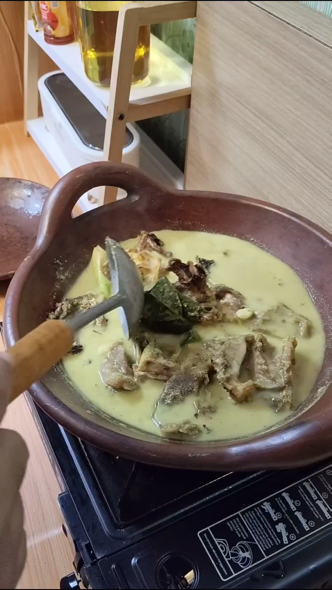 masak gulai ikan pari #masamrumahan  #dayinmylife  #ibuproduktif 