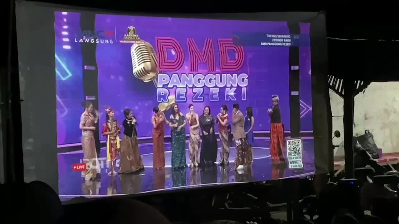 ACARA NOBAR BERSAMA MASYARAKAT PAYARAMAN OGAN ILIR DUKUNGAN UNTUK KRISDAYANTI
 #KDI 
 #krisdayanti
 #DMD Panggung Rejeki MNCTV 