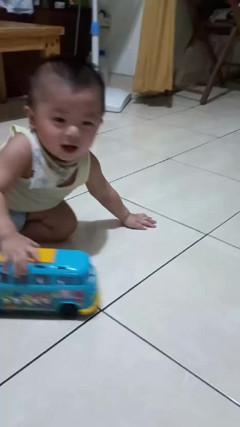 Bebe main bus #RCTIPlus #HOTrctiplus 