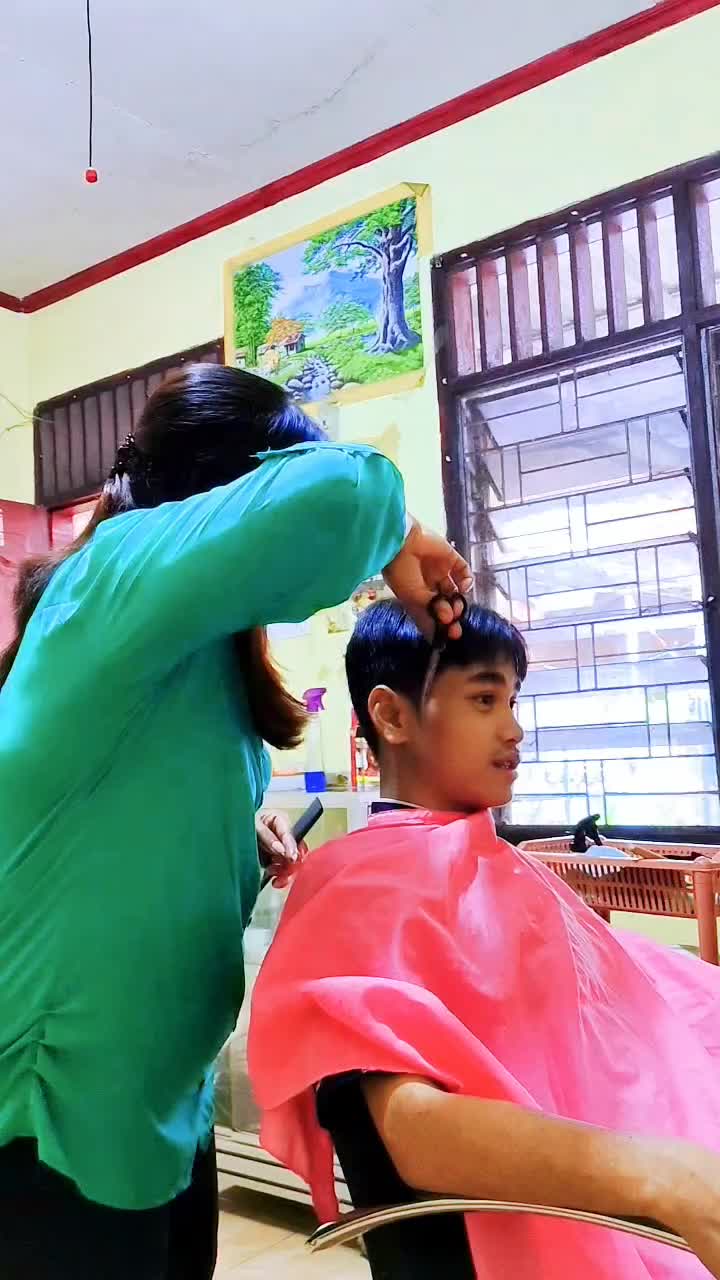 Cara Pangkas rambut tersingkat ngak sampai lima menit ?? #RCTIPlus  #HOTrctiplus #shortplus #shorts 