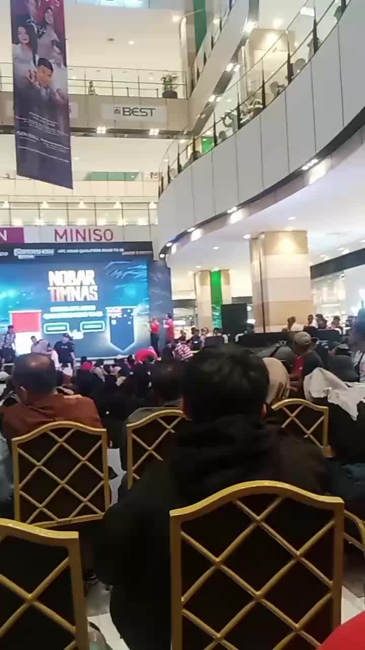 suasana nobar Timnas Indonesia di Aeon mall Deltamas🇮🇩