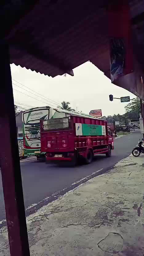 Bus telolet 😍😍




 #bustelolet #Bus Indonesia 