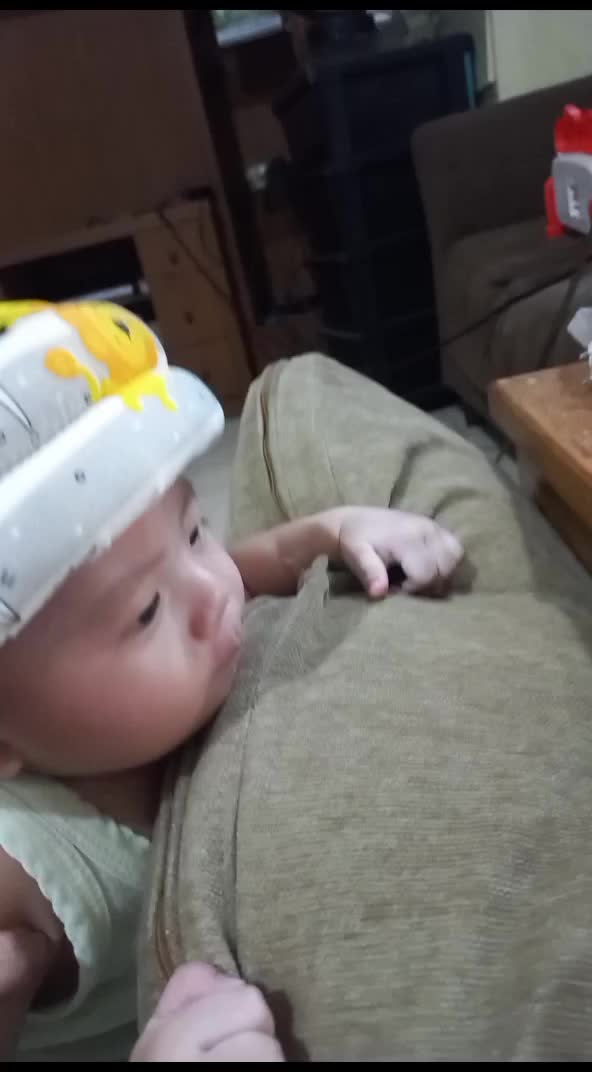 Bebe bisa merangkak