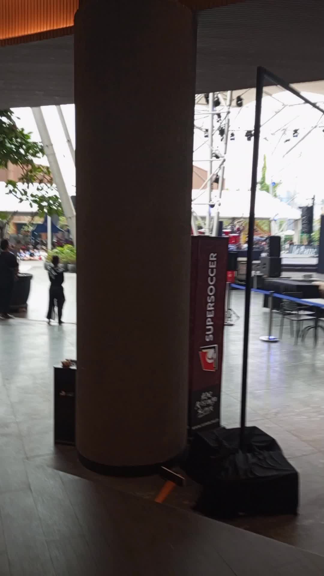 nobar timnas di la piazza kelapa gading 