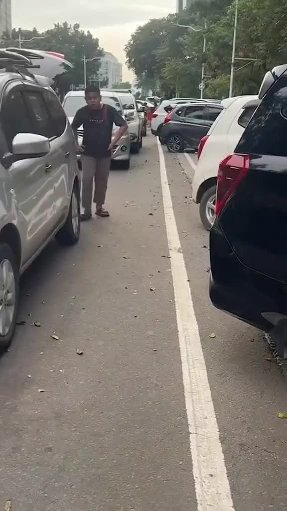 akibat parkir liar di monas