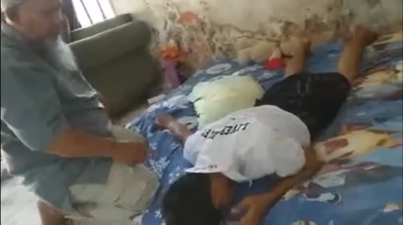 RUQYAH pasien gangguan jin dan sihir 