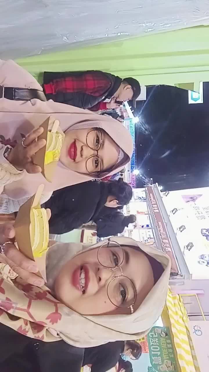 Hongkong Victoria Park Bazar kita menikmati durian 🥞 pancake 
