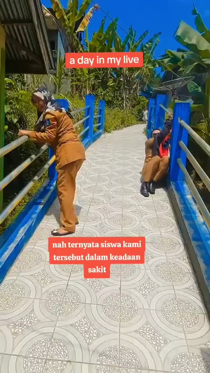Kenapa harus keramik ? 😭😭