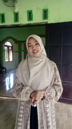 CMI_INEWS EMI LIA LESTARI 31 Gunungkidul yogyakarta Dua poin penting dalam hidup seorang muslim: Ikhlas dan Ridho #CMI_INEWS #CAHAYAMUDAINDO