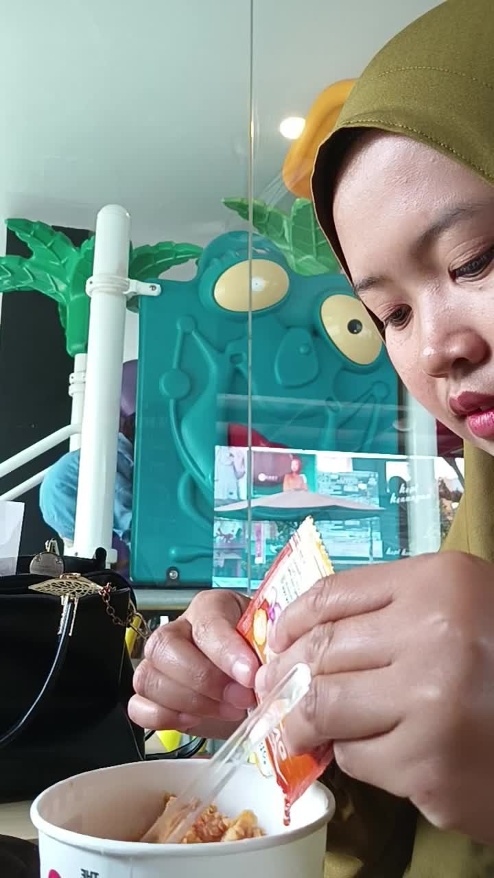 makan dulu 
 #minivlog 