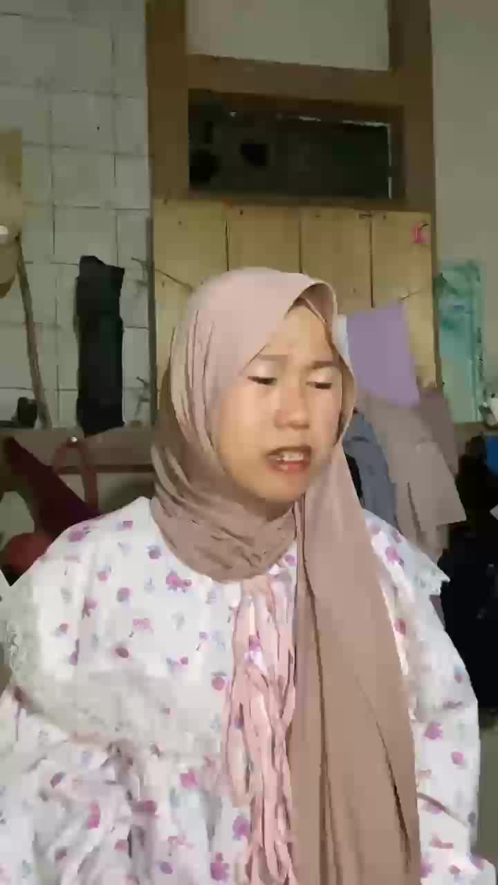 Nama:Riska Auliani 
umur:21 tahun
asal: Kapuas hulu, Kalimantan Barat 
#AudisiKDI #audisionlinekdi2025
#kapuashulu #kalimantanbarat #onileAu