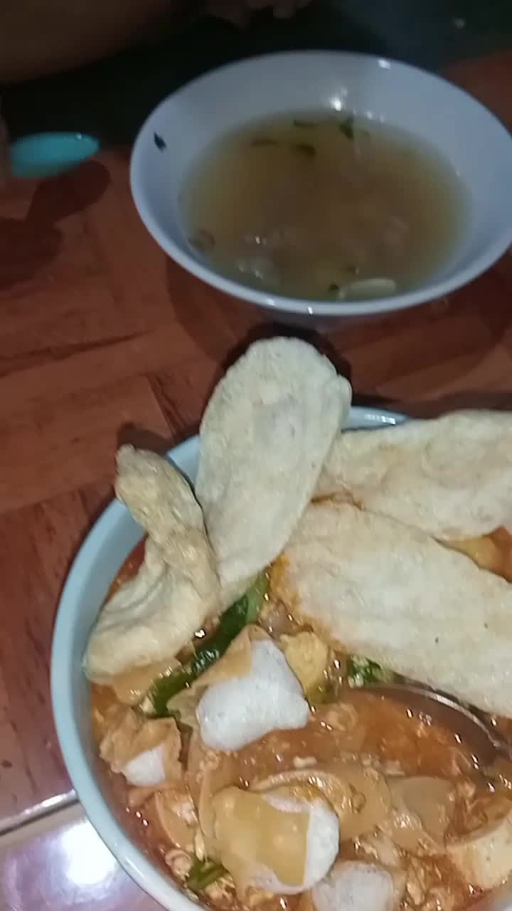 Nyeblak dulu gaes🤤

 #fyp  #fypシ  #fypシ゚viral  #RCTIPlus  #HOTrctiplus  #seblak  #makanseblakkuah  