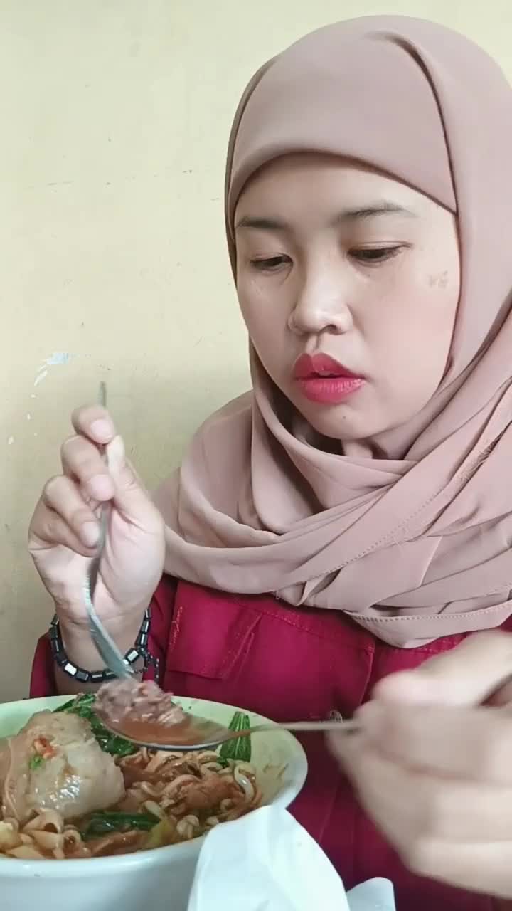 kalo ini lebih gede bakso nya  #short 