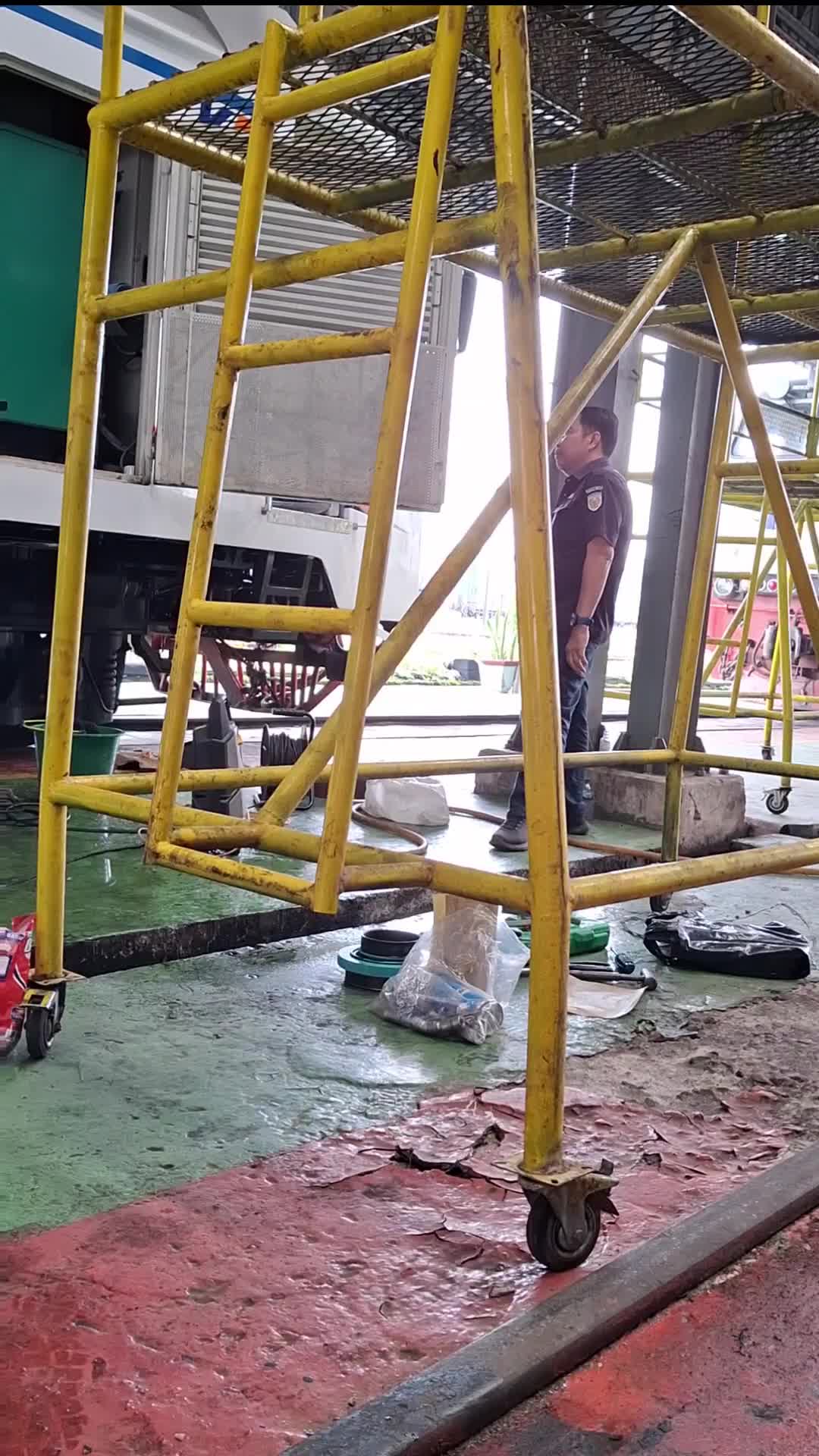 cuci radiator genset kereta #keretaapi #kontenvideoviral  #fyp #jangkauanluas 