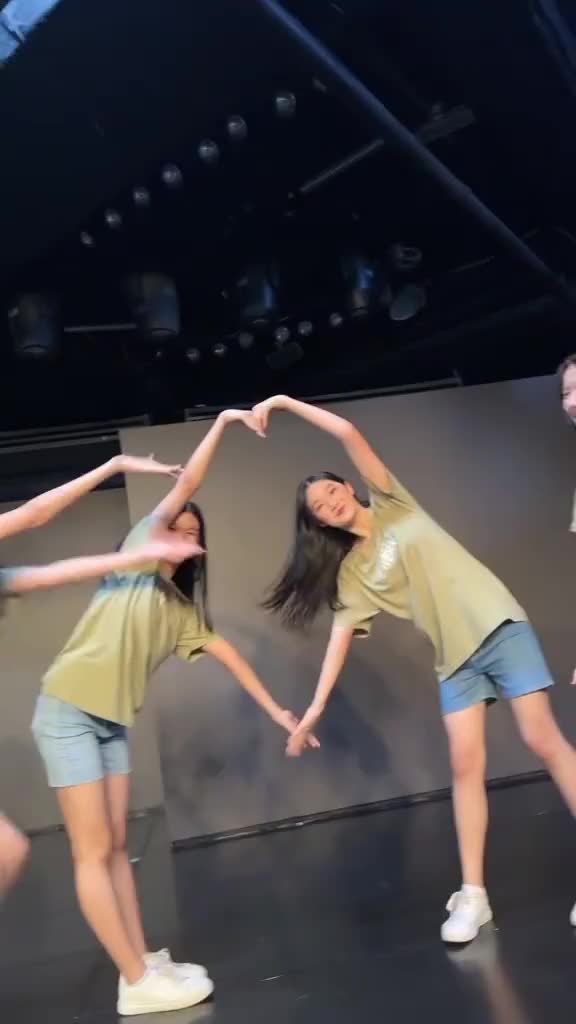 JKT48 DANCING MEMBER