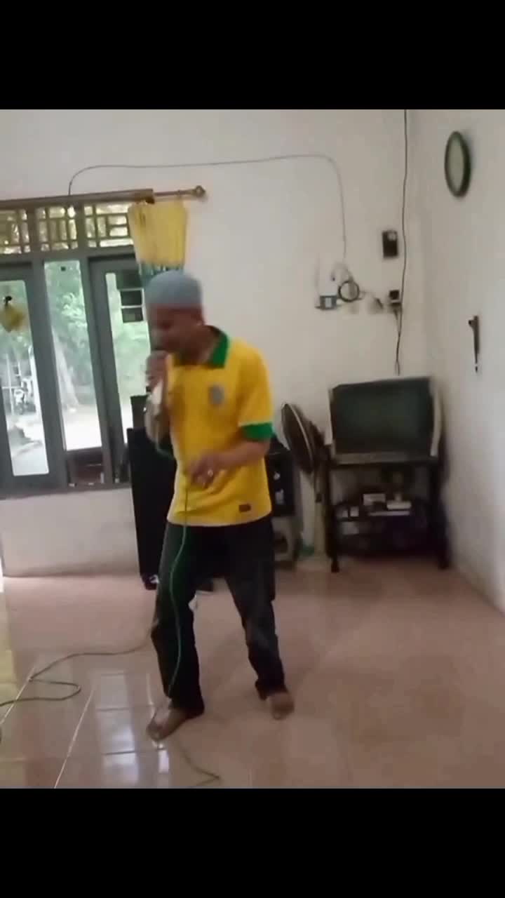 Mengasah Vokal , " Dasi Dan Gincu " , , ,