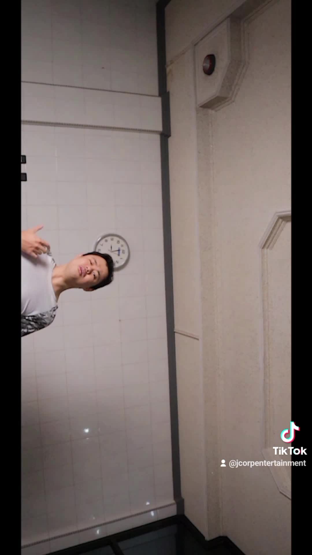 Short Acapella Cover On "Miss You" By Louis Tomlinson