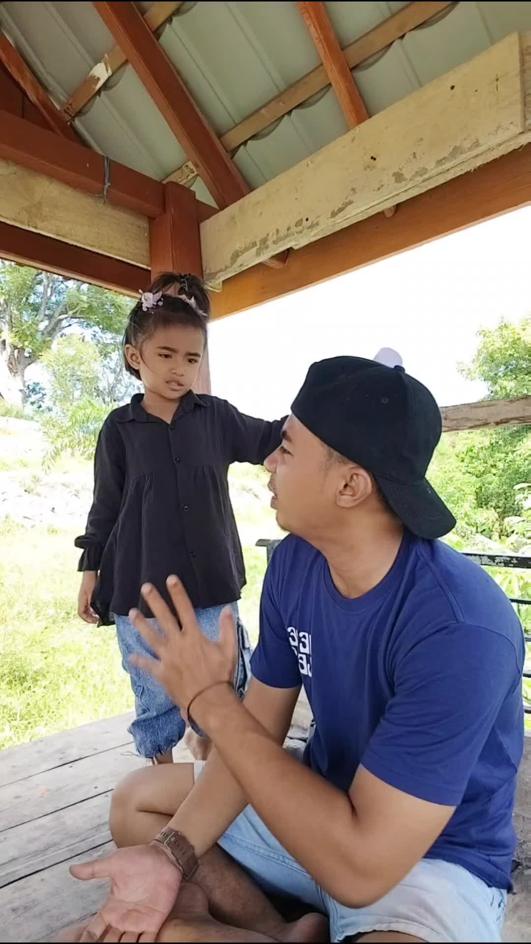 Ada tadi kawan papa cari papa? #videolucu 