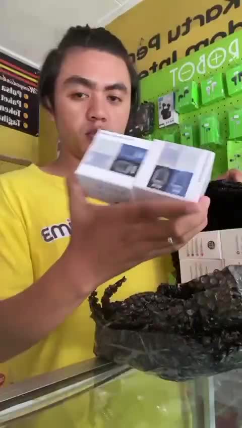 unboxing paket#dailyvlog #minivlog #dailyroutine #RCTIPlus #HOTrctiplus 