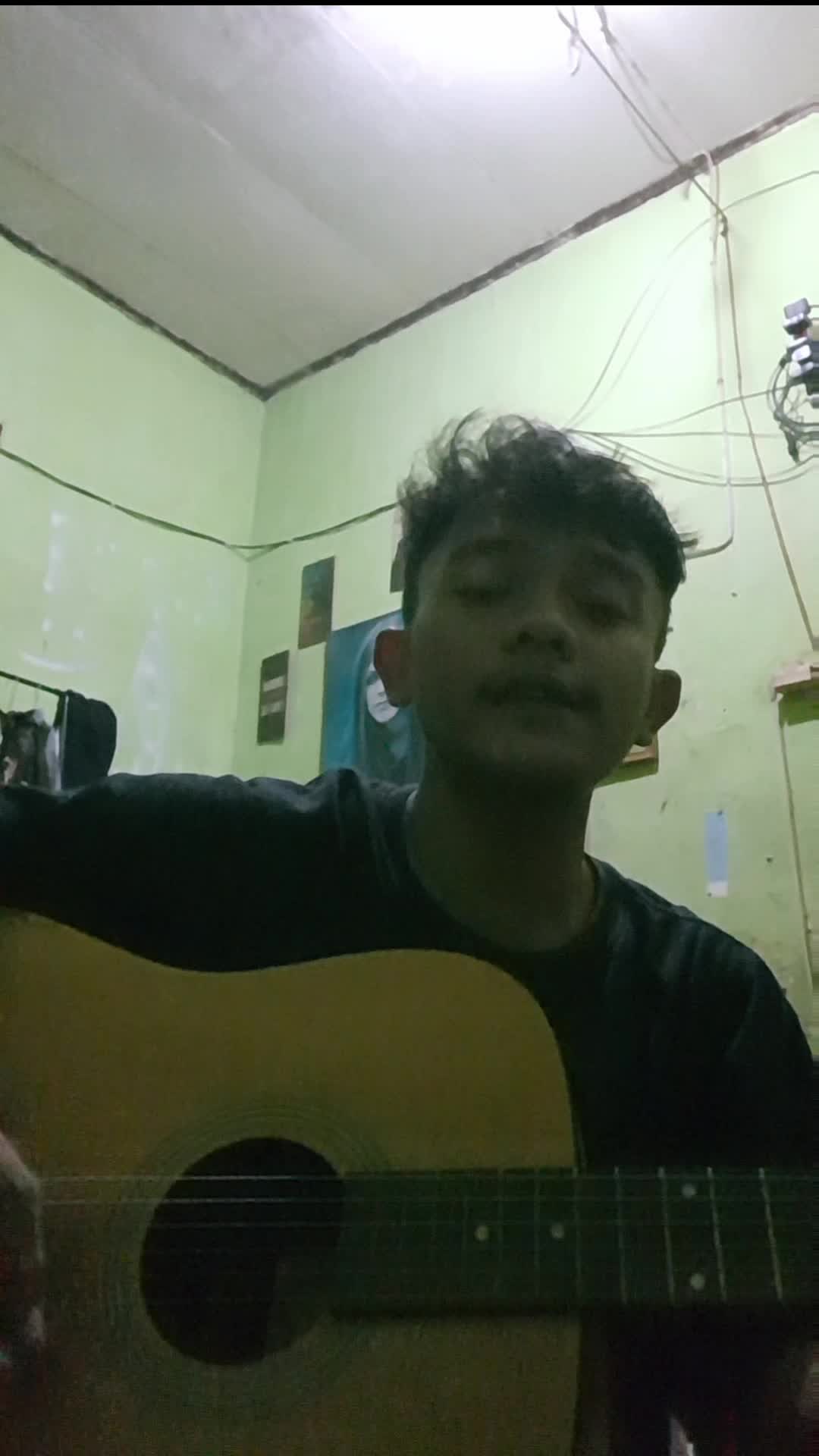 IDOL_XIII Roby andrean kilikily 21tahun subang aril laso cinta terakhir