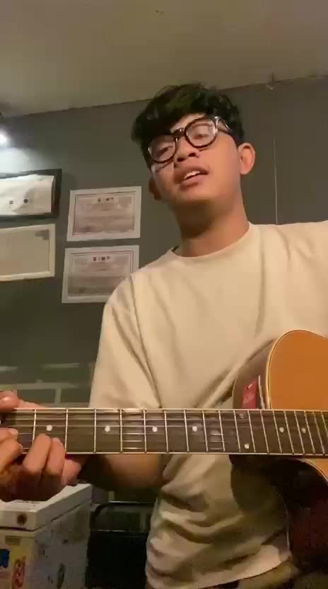 IDOL XIV DAFFA 19 TAHUN KOTA BANDUNG LET IT BE