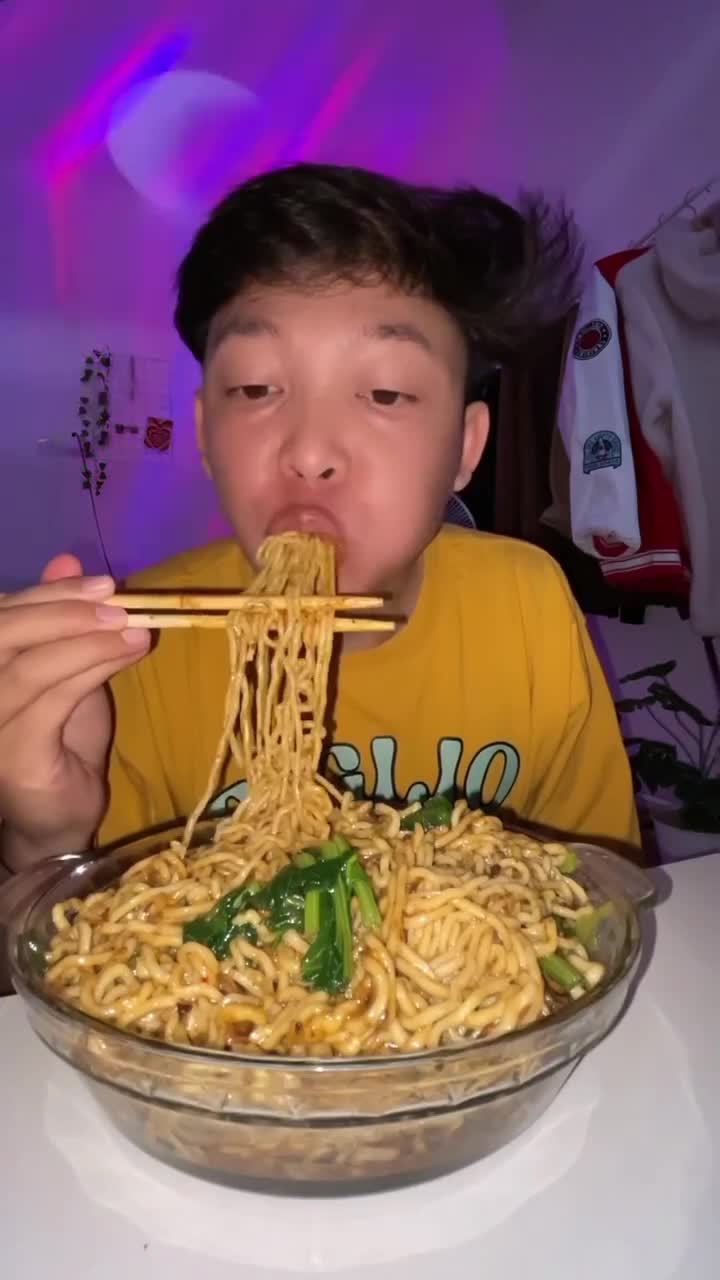 Mukbang Makan Besar
#Food #Videomasakan #videomakanan #Like #Follow #videolucu #Mukbang #Mukbangmakanbesar #Viral #videoviral #Fyp #lucu #ng